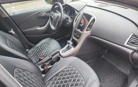 Opel Astra J, 2011 год, 820 000 рублей, 9 фотография