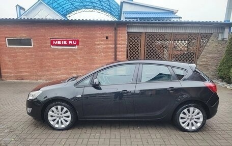 Opel Astra J, 2011 год, 820 000 рублей, 4 фотография