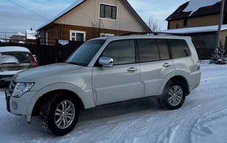 Mitsubishi Pajero IV, 2009 год, 1 400 000 рублей, 2 фотография
