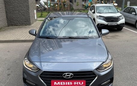 Hyundai Solaris II рестайлинг, 2018 год, 1 450 000 рублей, 3 фотография