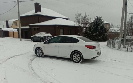 Opel Astra J, 2014 год, 3 фотография
