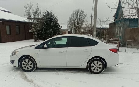 Opel Astra J, 2014 год, 2 фотография