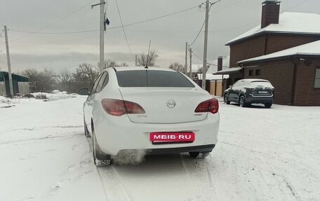 Opel Astra J, 2014 год, 4 фотография