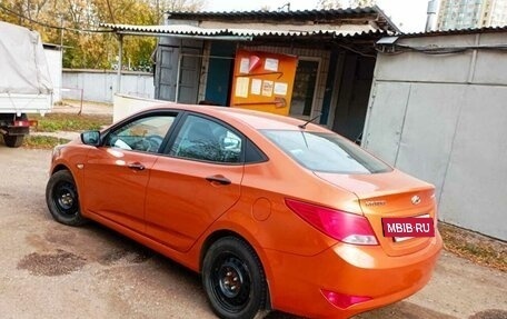 Hyundai Solaris II рестайлинг, 2015 год, 1 050 000 рублей, 4 фотография