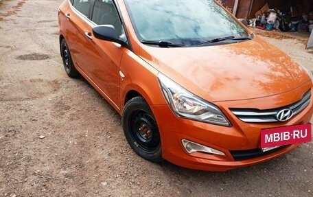 Hyundai Solaris II рестайлинг, 2015 год, 1 050 000 рублей, 9 фотография