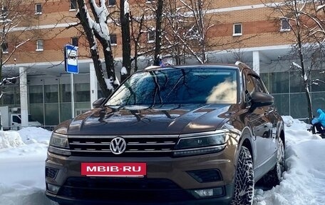 Volkswagen Tiguan II, 2017 год, 1 820 000 рублей, 3 фотография