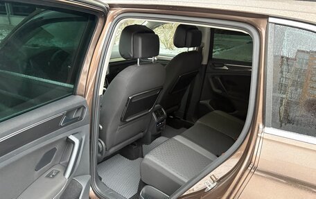 Volkswagen Tiguan II, 2017 год, 1 820 000 рублей, 19 фотография