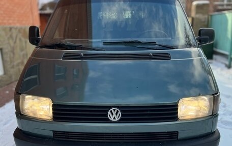 Volkswagen Caravelle T4, 1995 год, 695 000 рублей, 2 фотография