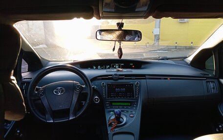 Toyota Prius, 2010 год, 1 500 000 рублей, 8 фотография