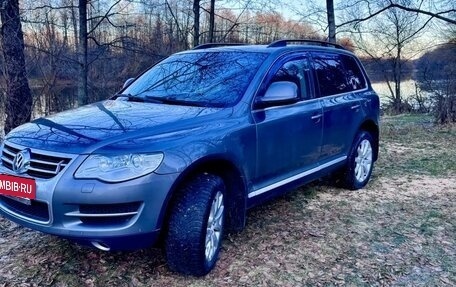 Volkswagen Touareg III, 2008 год, 1 800 000 рублей, 2 фотография