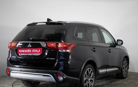Mitsubishi Outlander III рестайлинг 3, 2019 год, 1 799 000 рублей, 5 фотография