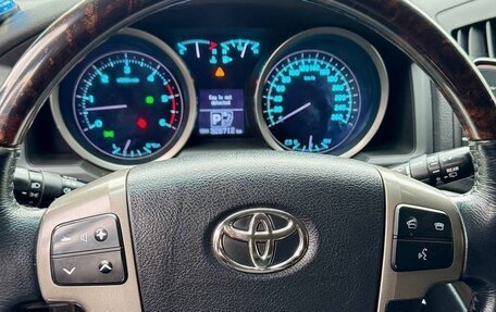 Toyota Land Cruiser 200, 2011 год, 2 550 000 рублей, 9 фотография