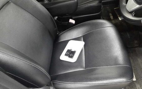 Toyota ISis I, 2017 год, 1 330 000 рублей, 4 фотография