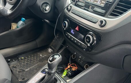 Hyundai Solaris II рестайлинг, 2017 год, 1 250 000 рублей, 6 фотография