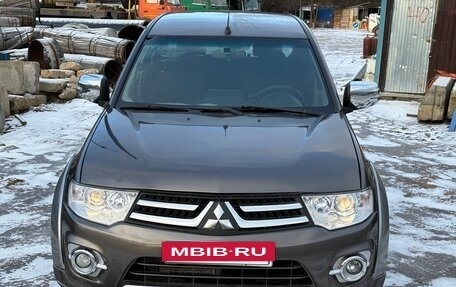 Mitsubishi L200 IV рестайлинг, 2013 год, 1 432 000 рублей, 5 фотография