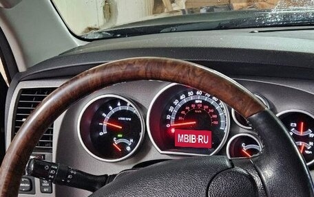 Toyota Tundra II, 2011 год, 3 050 000 рублей, 6 фотография