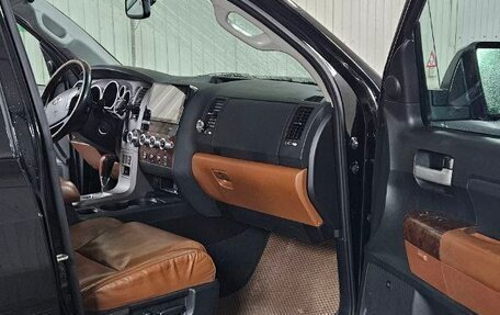 Toyota Tundra II, 2011 год, 3 050 000 рублей, 14 фотография