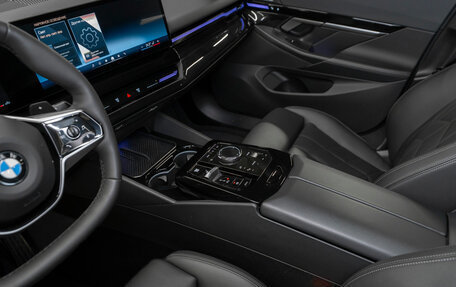 BMW 5 серия, 2024 год, 7 650 000 рублей, 15 фотография