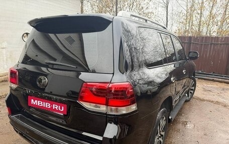 Toyota Land Cruiser 200, 2014 год, 3 400 000 рублей, 2 фотография