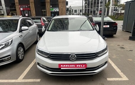 Volkswagen Passat B8 рестайлинг, 2015 год, 1 315 000 рублей, 5 фотография