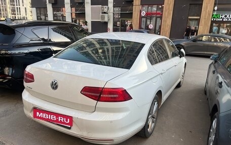 Volkswagen Passat B8 рестайлинг, 2015 год, 1 315 000 рублей, 3 фотография