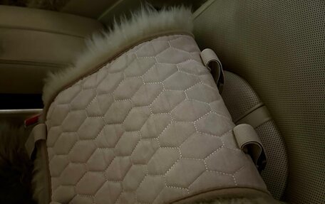 Audi A8, 2013 год, 1 890 000 рублей, 34 фотография