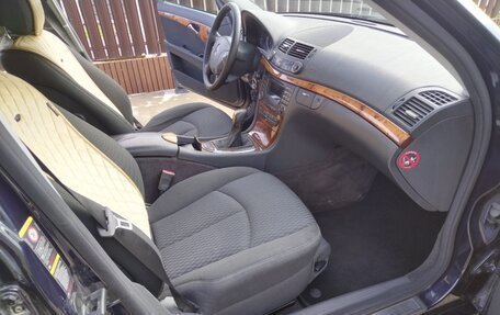 Mercedes-Benz E-Класс, 2004 год, 740 000 рублей, 10 фотография