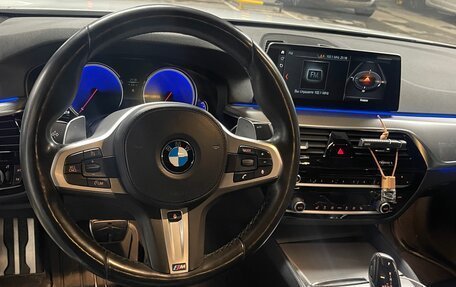 BMW 5 серия, 2018 год, 3 990 000 рублей, 9 фотография