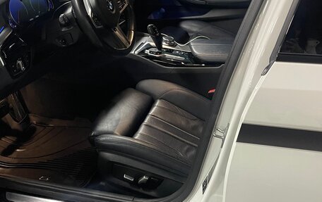 BMW 5 серия, 2018 год, 3 990 000 рублей, 7 фотография