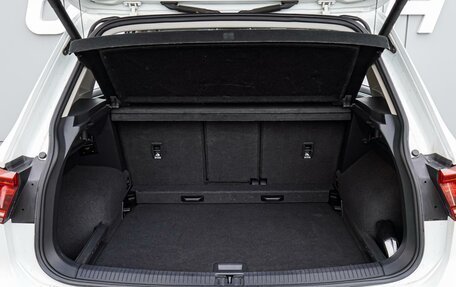 Volkswagen Tiguan II, 2017 год, 1 940 000 рублей, 21 фотография