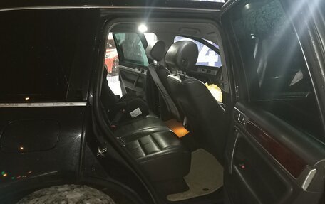 Volkswagen Touareg III, 2005 год, 1 000 000 рублей, 6 фотография