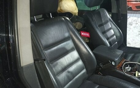 Volkswagen Touareg III, 2005 год, 1 000 000 рублей, 10 фотография