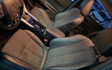 Mitsubishi Eclipse Cross, 2024 год, 2 700 000 рублей, 17 фотография