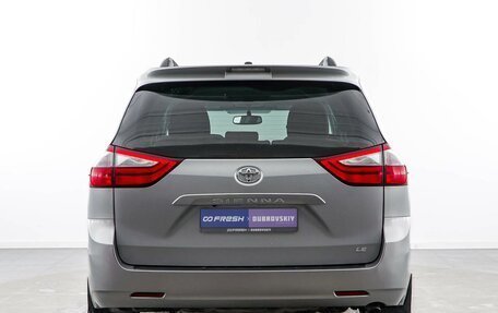 Toyota Sienna III, 2016 год, 2 548 077 рублей, 4 фотография