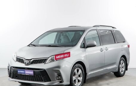 Toyota Sienna III, 2016 год, 2 548 077 рублей, 5 фотография