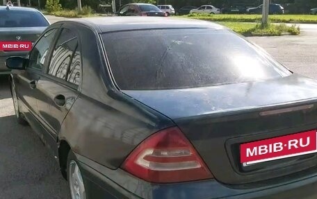 Mercedes-Benz C-Класс, 2001 год, 400 000 рублей, 2 фотография