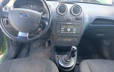 Ford Fiesta, 2006 год, 226 000 рублей, 4 фотография