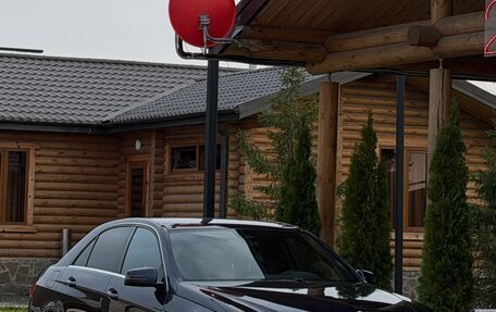 Mercedes-Benz E-Класс, 2015 год, 1 850 000 рублей, 1 фотография