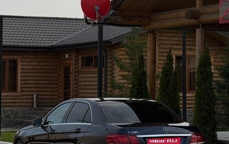 Mercedes-Benz E-Класс, 2015 год, 1 850 000 рублей, 3 фотография