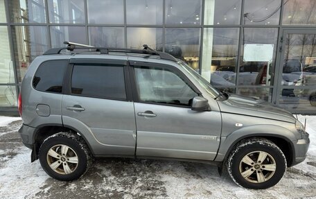 Chevrolet Niva I рестайлинг, 2017 год, 599 000 рублей, 4 фотография