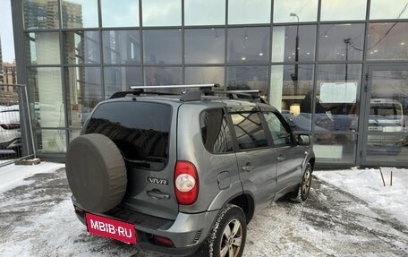 Chevrolet Niva I рестайлинг, 2017 год, 599 000 рублей, 5 фотография