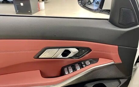 BMW 3 серия, 2021 год, 2 990 000 рублей, 9 фотография