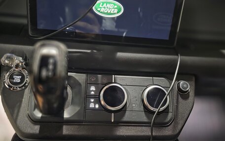 Land Rover Defender II, 2021 год, 4 650 000 рублей, 13 фотография