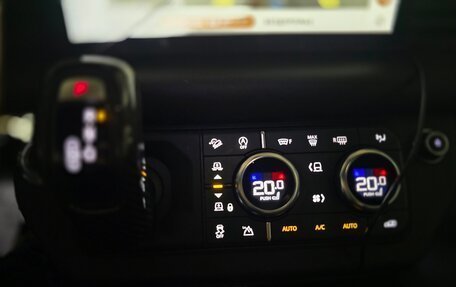 Land Rover Defender II, 2021 год, 4 650 000 рублей, 18 фотография