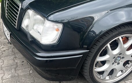 Mercedes-Benz E-Класс, 1993 год, 3 000 000 рублей, 3 фотография