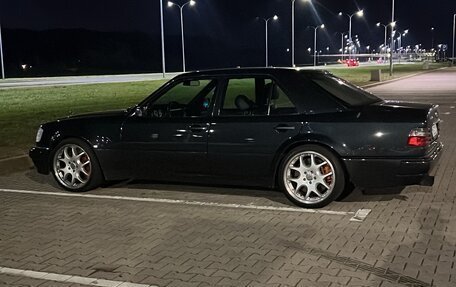 Mercedes-Benz E-Класс, 1993 год, 3 000 000 рублей, 13 фотография