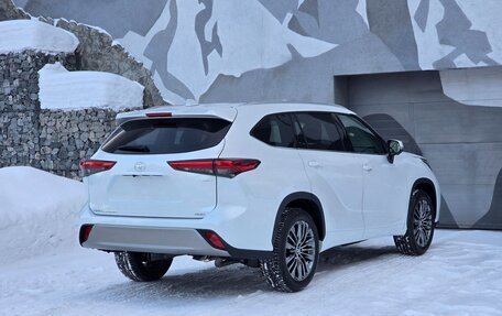 Toyota Highlander, 2025 год, 5 240 000 рублей, 4 фотография