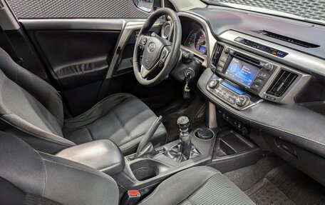 Toyota RAV4, 2015 год, 1 660 000 рублей, 29 фотография