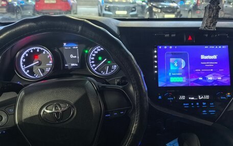 Toyota Camry, 2019 год, 2 080 000 рублей, 4 фотография