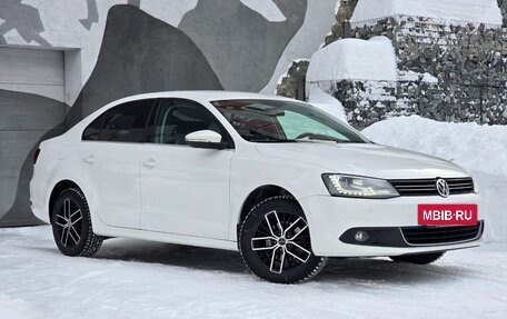 Volkswagen Jetta VI, 2014 год, 1 100 000 рублей, 3 фотография